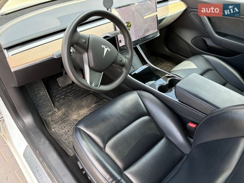 Седан Tesla Model 3 2020 в Хмельницькому фото 17 Седан Tesla Model 3 2020 в Хмельницькому