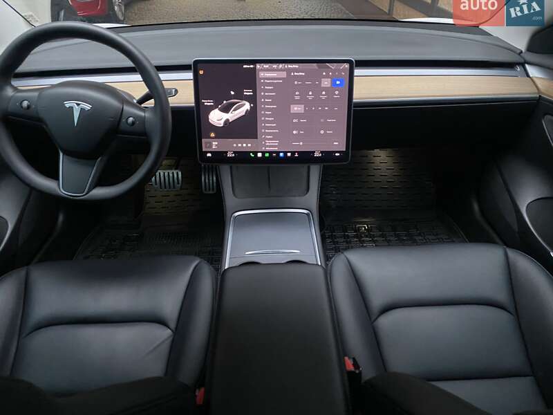 Седан Tesla Model 3 2022 в Києві