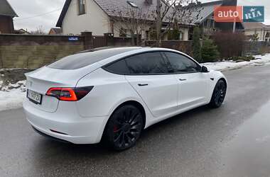 Седан Tesla Model 3 2022 в Киеве
