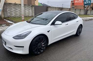 Седан Tesla Model 3 2022 в Киеве