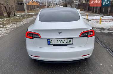 Седан Tesla Model 3 2022 в Киеве