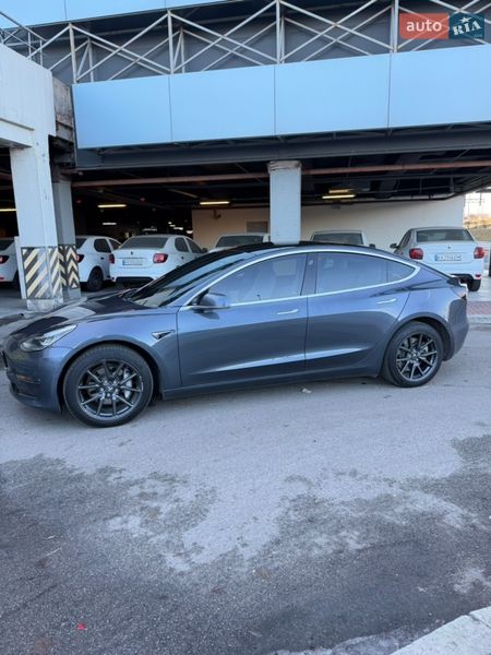 Седан Tesla Model 3 2019 в Киеве фото 47 Седан Tesla Model 3 2019 в Киеве