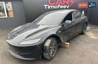 Седан Tesla Model 3 2025 в Киеве