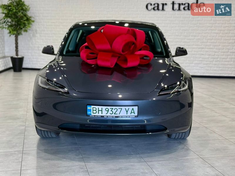 Седан Tesla Model 3 2025 в Одессе