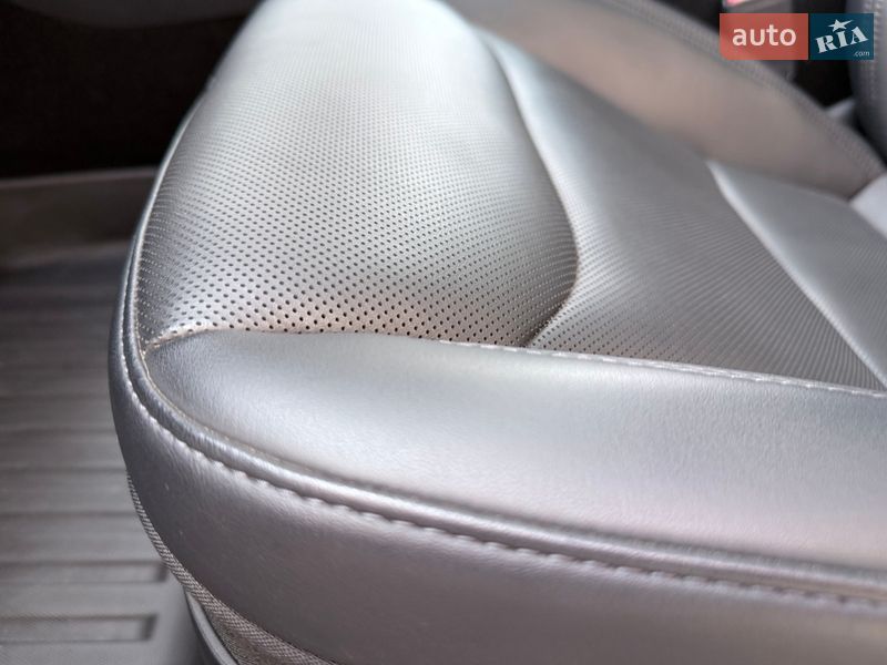 Седан Tesla Model 3 2025 в Одессе