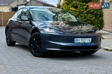 Седан Tesla Model 3 2025 в Одессе