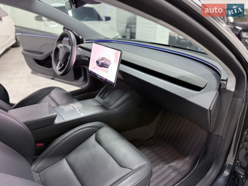 Седан Tesla Model 3 2025 в Одессе