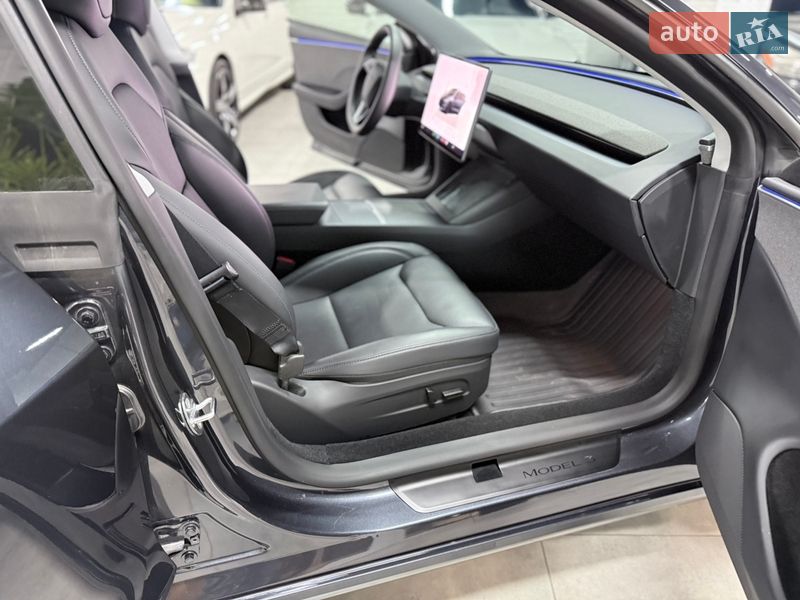 Седан Tesla Model 3 2025 в Одессе