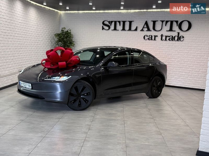 Седан Tesla Model 3 2025 в Одессе