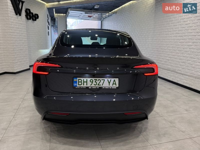 Седан Tesla Model 3 2025 в Одессе