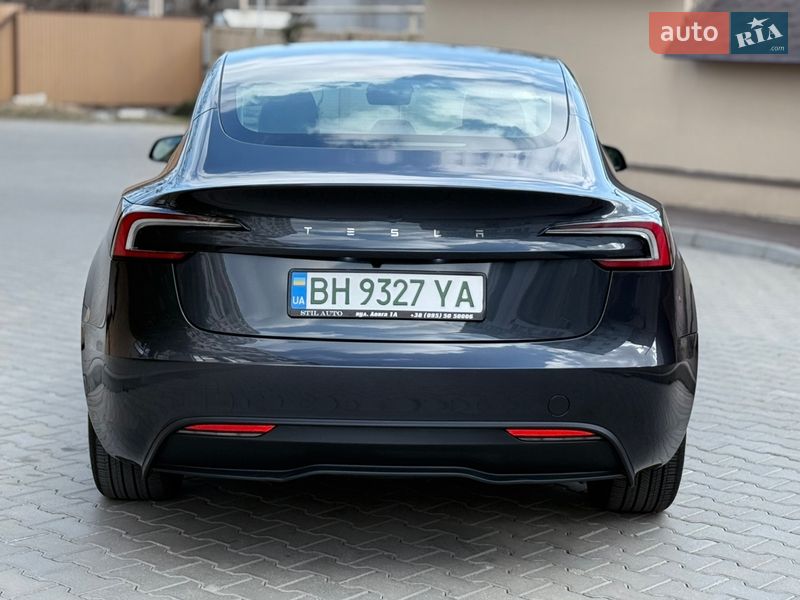 Седан Tesla Model 3 2025 в Одессе