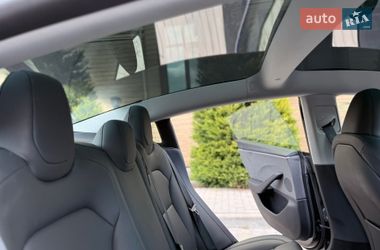 Седан Tesla Model 3 2025 в Одессе