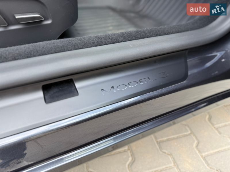 Седан Tesla Model 3 2025 в Одессе
