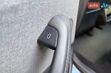 Седан Tesla Model 3 2025 в Одессе