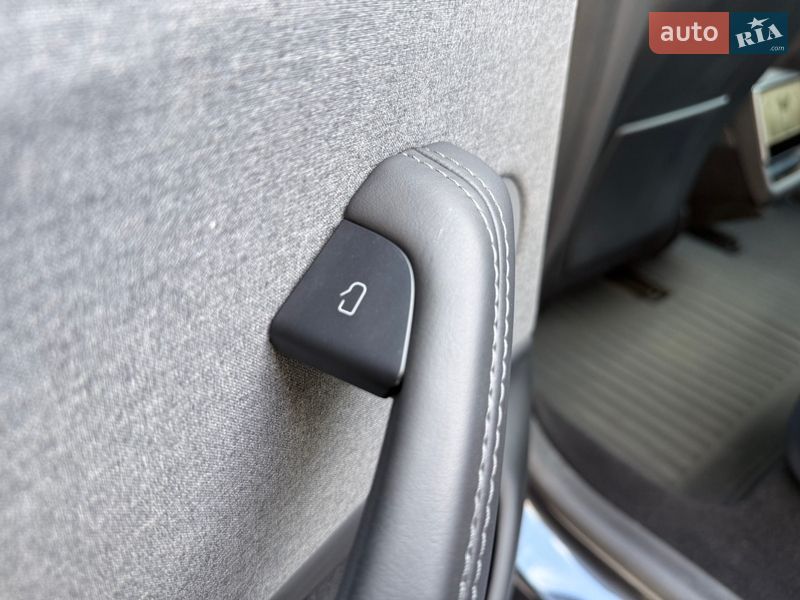Седан Tesla Model 3 2025 в Одессе