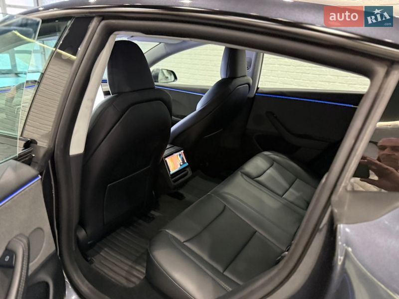 Седан Tesla Model 3 2025 в Одессе