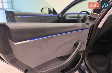 Седан Tesla Model 3 2025 в Одессе