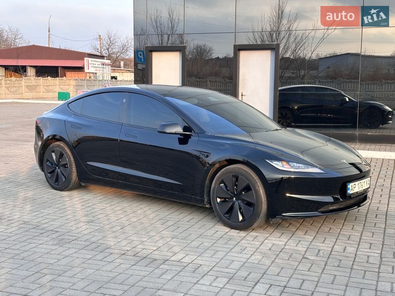 Седан Tesla Model 3 2024 в Запорожье