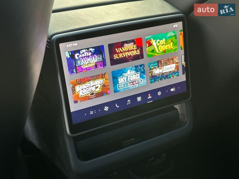 Седан Tesla Model 3 2024 в Запорожье