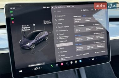 Седан Tesla Model 3 2022 в Броварах