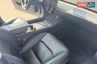 Седан Tesla Model 3 2022 в Броварах