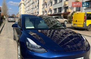 Седан Tesla Model 3 2018 в Киеве