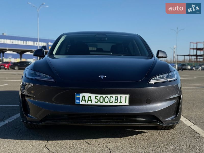 Седан Tesla Model 3 2024 в Києві