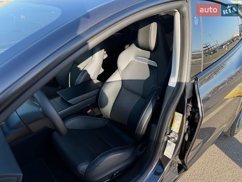 Седан Tesla Model 3 2024 в Киеве