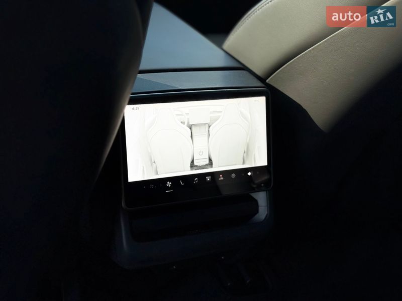 Седан Tesla Model 3 2024 в Києві