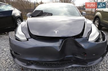 Седан Tesla Model 3 2019 в Дрогобыче