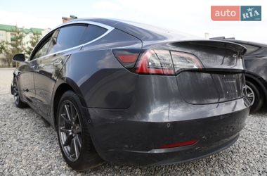 Седан Tesla Model 3 2019 в Дрогобыче