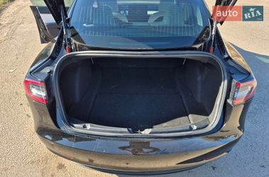 Седан Tesla Model 3 2018 в Луцке