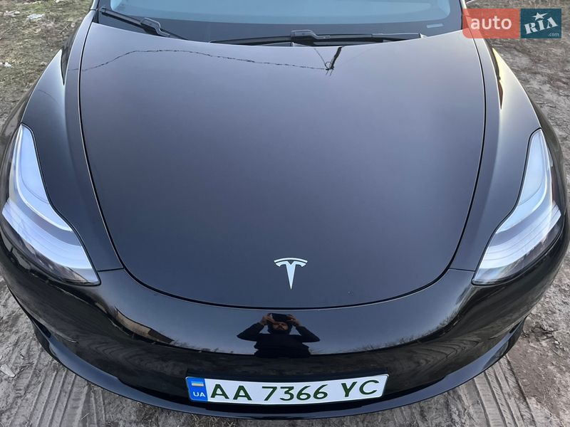 Седан Tesla Model 3 2019 в Киеве