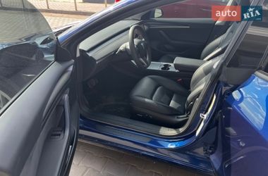 Седан Tesla Model 3 2023 в Тернополе