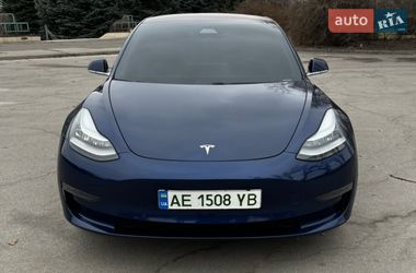 Седан Tesla Model 3 2018 в Кривом Роге