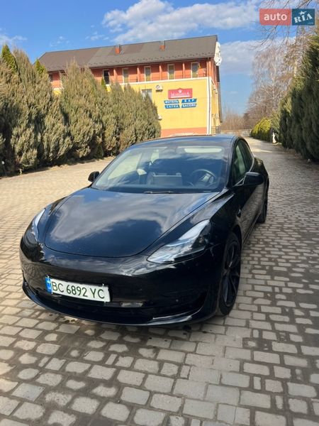 Седан Tesla Model 3 2021 в Самборе