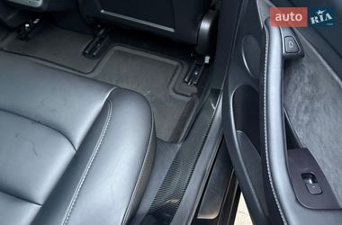 Седан Tesla Model 3 2023 в Львове