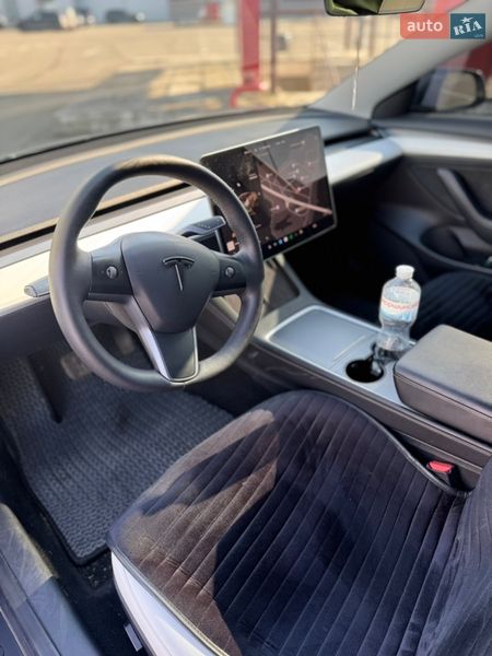 Седан Tesla Model 3 2022 в Києві