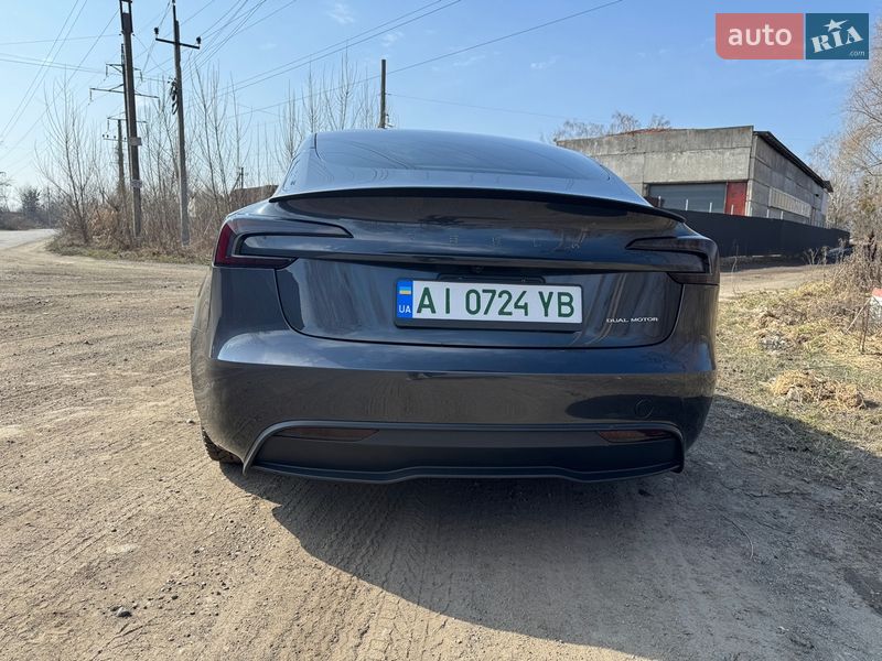 Седан Tesla Model 3 2024 в Києві