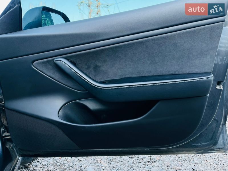 Седан Tesla Model 3 2019 в Харькове
