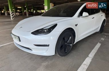 Седан Tesla Model 3 2018 в Киеве
