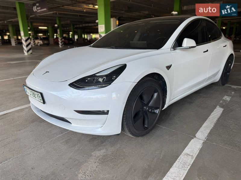 Седан Tesla Model 3 2018 в Киеве фото Седан Tesla Model 3 2018 в Киеве