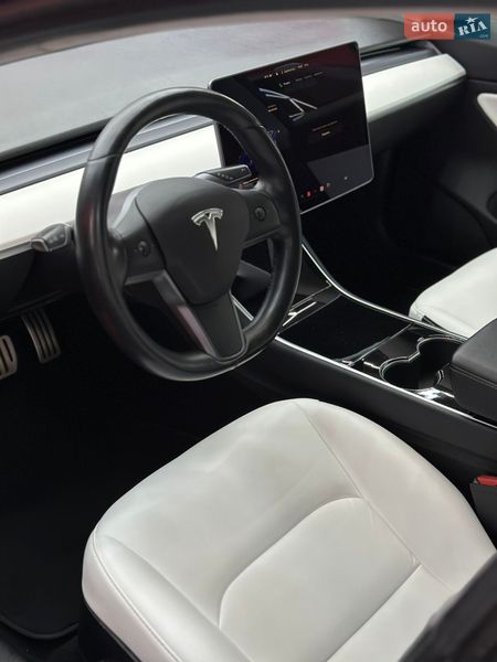 Седан Tesla Model 3 2018 в Полтаве