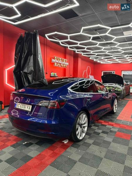 Седан Tesla Model 3 2018 в Полтаві