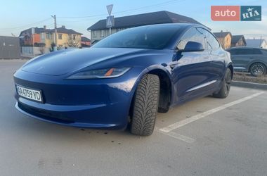 Седан Tesla Model 3 2024 в Киеве