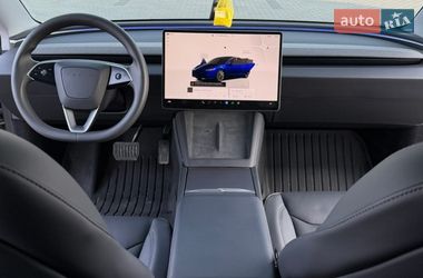 Седан Tesla Model 3 2025 в Хусте