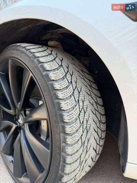 Седан Tesla Model 3 2022 в Львове