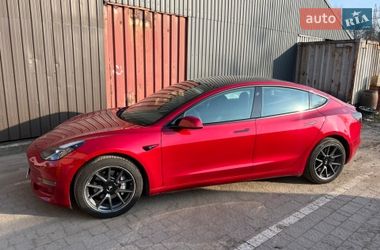 Седан Tesla Model 3 2021 в Львове