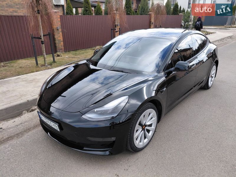 Седан Tesla Model 3 2023 в Киеве
