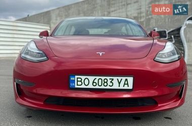Седан Tesla Model 3 2019 в Львові